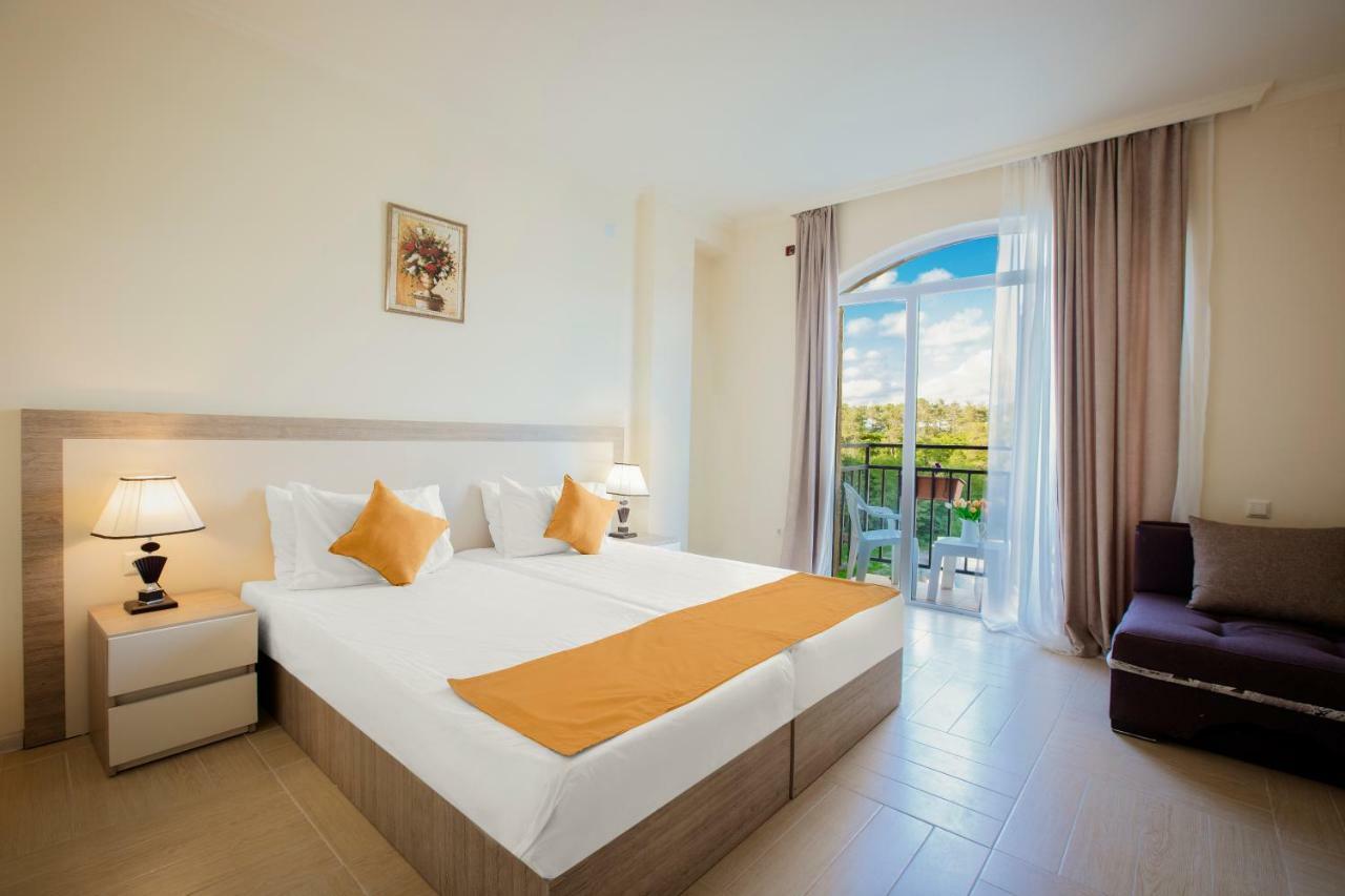 Iveria Elli Hotel Shekhvetili Bagian luar foto