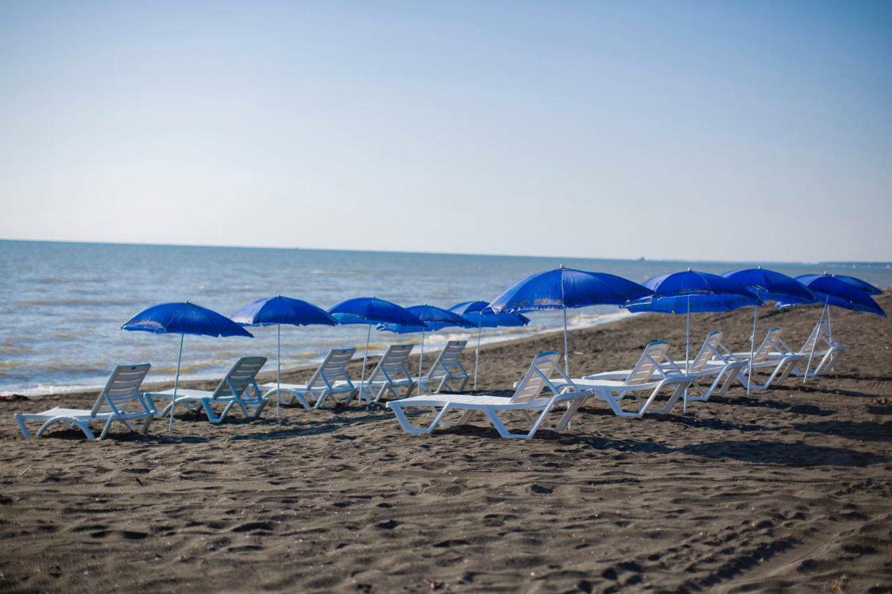 Iveria Elli Hotel Shekhvetili Bagian luar foto
